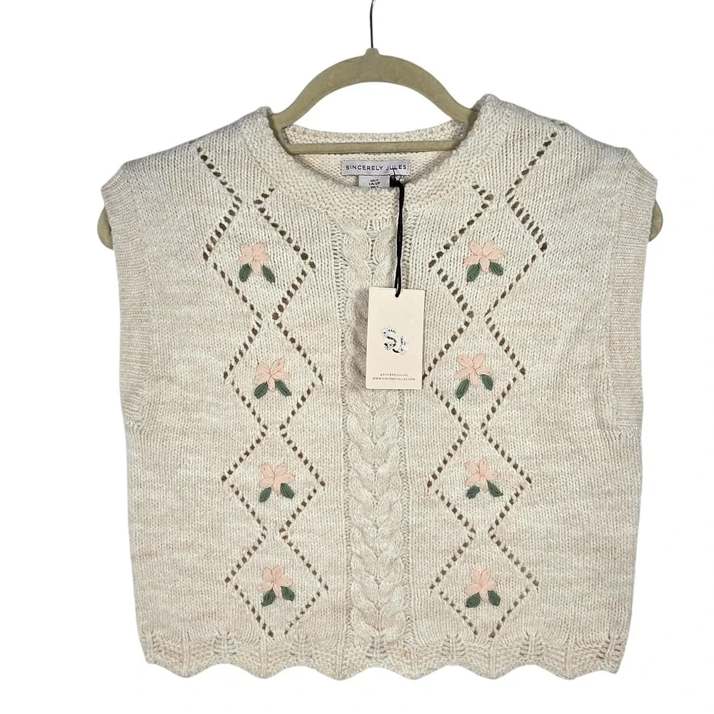 Sincerely Jules Women Cream Floral Embroidered Cable Knit Sweater Vest Small NEW